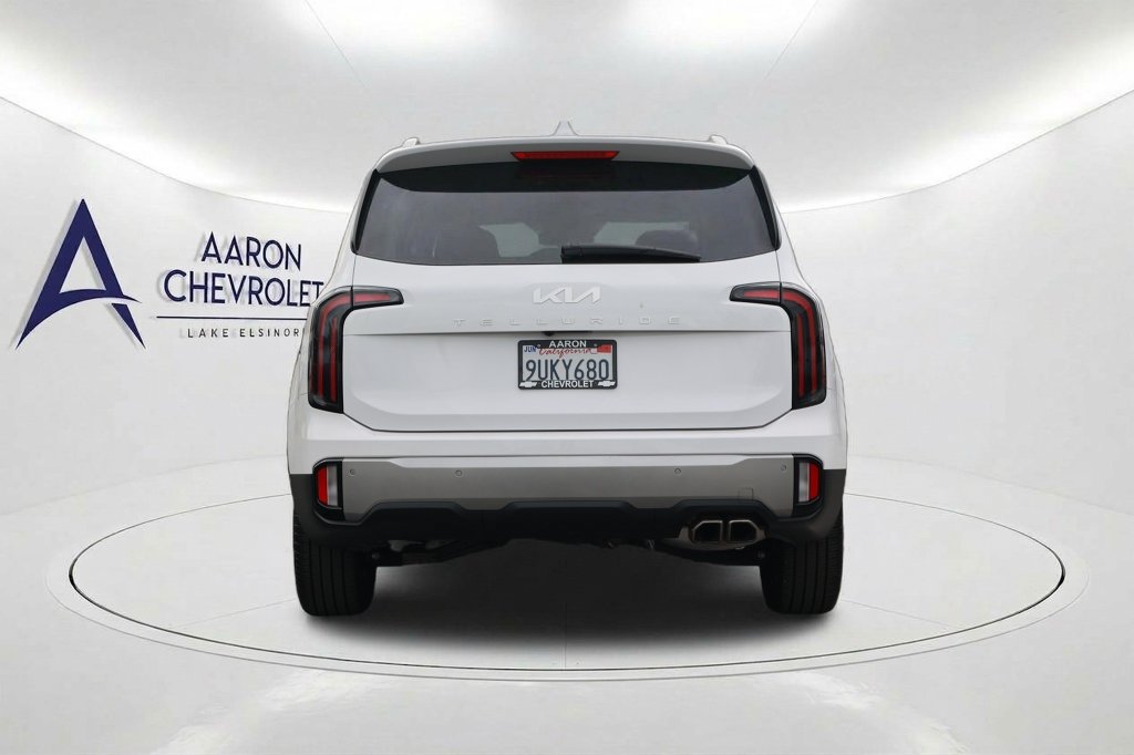 Used 2025 Kia Telluride EX w/ EX Captain's Chair Package FWD image 5