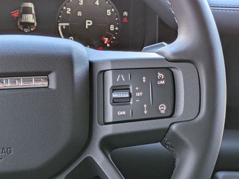 New 2026 Land Rover Defender 110 X-Dynamic SE AWD/4WD image 17