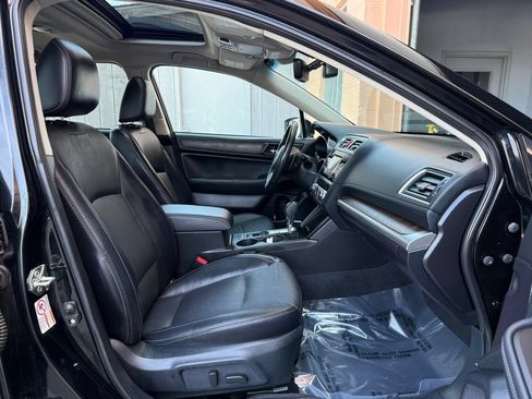 Used 2017 Subaru Outback 2.5i Limited AWD/4WD image 18