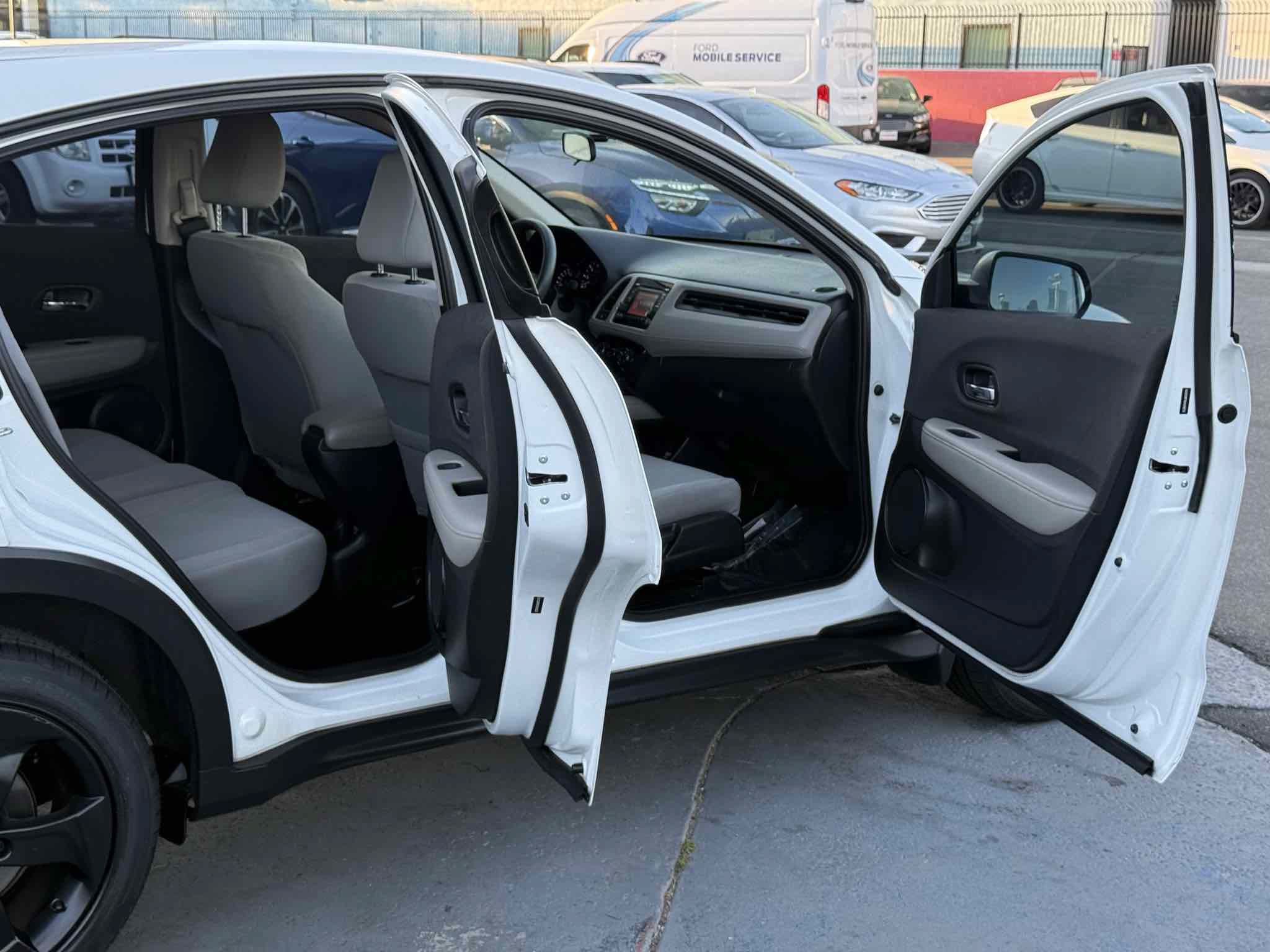 Used 2020 Honda HR-V LX image 50