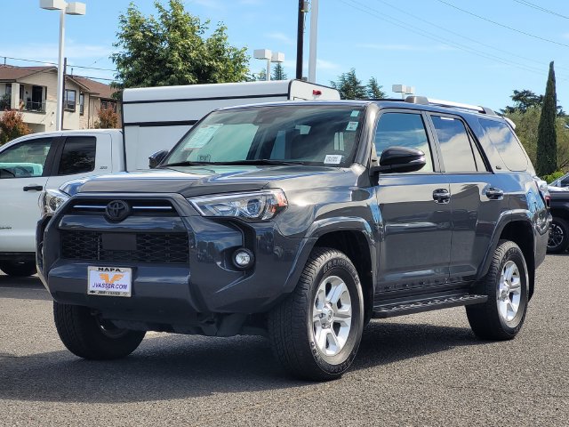 Used 2024 Toyota 4Runner SR5 Premium w/ Moonroof Package AWD/4WD image 10
