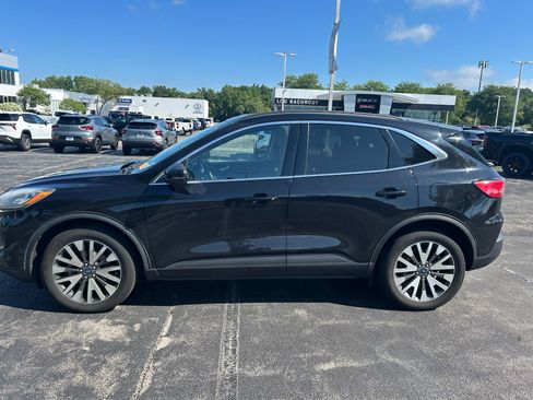 Used 2020 Ford Escape Titanium AWD/4WD image 8