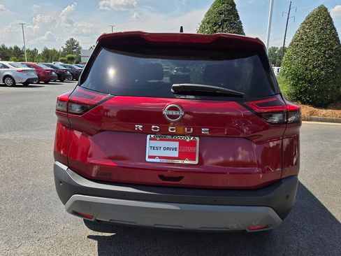 Used 2023 Nissan Rogue S FWD image 11
