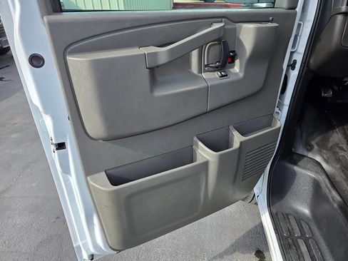 Used 2023 GMC Savana 2500 Extended w/ Driver Convenience Package image 20