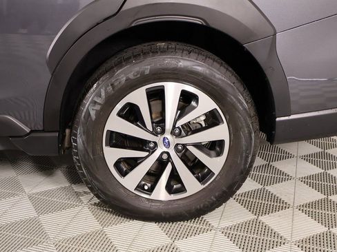 Used 2024 Subaru Outback Premium w/ Popular Package #1A image 19