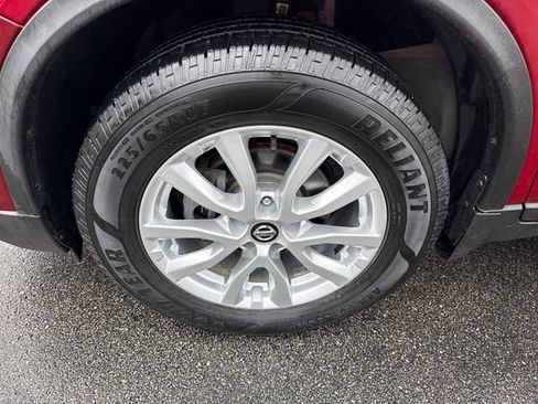 Used 2018 Nissan Rogue SV w/ Sun & Sound Touring Package AWD/4WD image 37