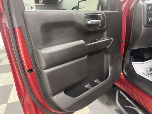 Used 2019 Chevrolet Silverado 1500 Custom Trail Boss w/ Custom Convenience Package image 10