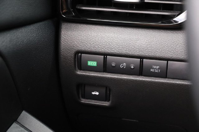 Used 2025 Nissan Sentra SV w/ All-Weather Package FWD image 20