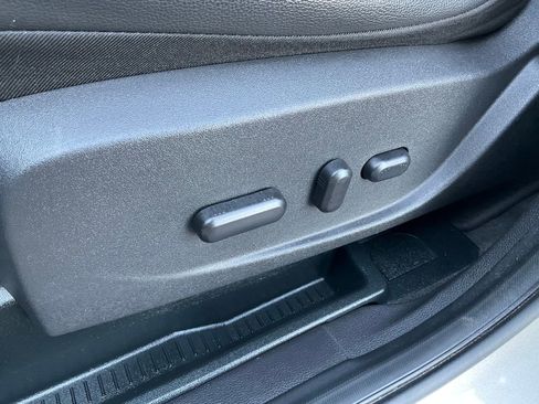 Used 2018 Ford Escape SEL image 19