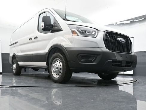 New 2025 Ford Transit 250 Low Roof AWD image 24