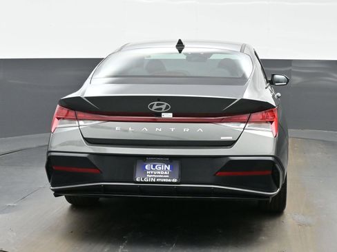 Certified 2025 Hyundai Elantra Limited image 5