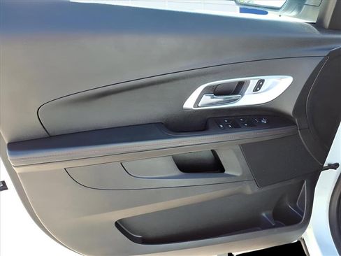 Used 2015 Chevrolet Equinox LT w/ Driver Convenience Package image 12