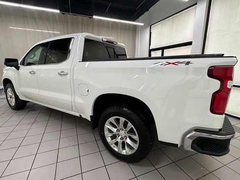 Used 2020 Chevrolet Silverado 1500 LTZ w/ LTZ Premium Package image 12