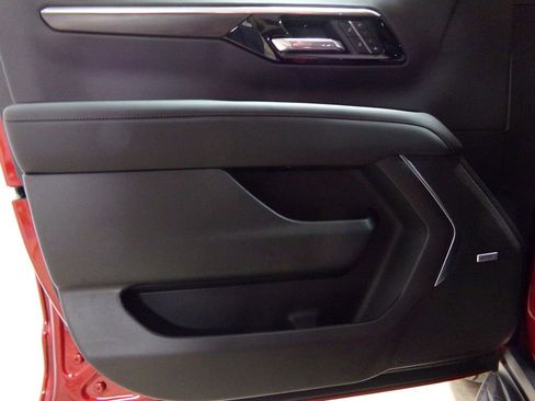 New 2025 Chevrolet Suburban LT w/ Comfort Package image 16