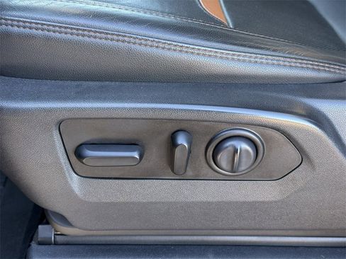 Used 2019 GMC Sierra 1500 AT4 w/ AT4 Premium Package image 16