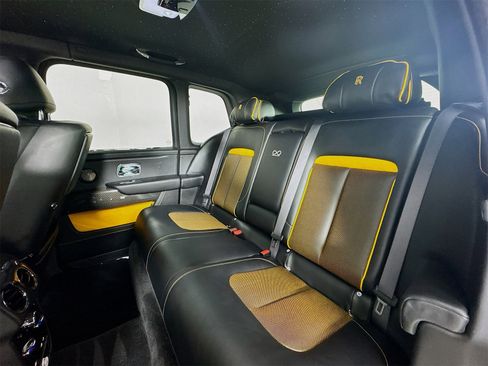 Certified 2025 Rolls-Royce Cullinan Black Badge image 24