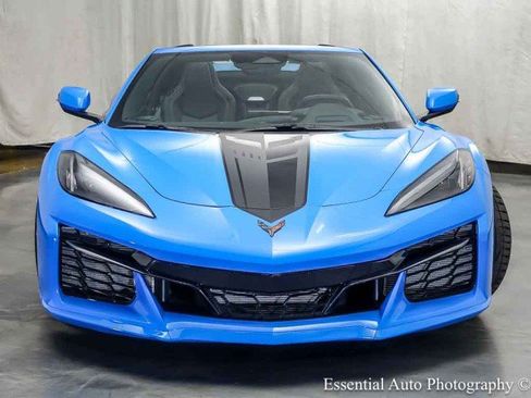 Used 2025 Chevrolet Corvette Z06 RWD image 7