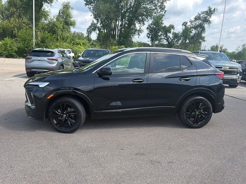 Used 2024 Buick Encore GX Sport Touring AWD/4WD image 2
