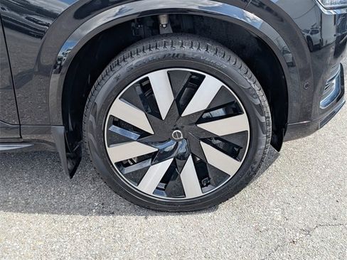 Used 2025 Volvo XC90 T8 Plus w/ Protection Package Premier image 21