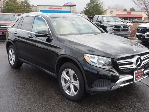 Used 2017 Mercedes-Benz GLC 300 4MATIC image 3