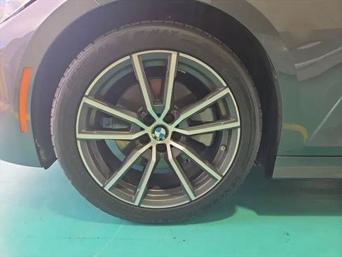 Used 2020 BMW 330i Sedan w/ Convenience Package RWD image 3