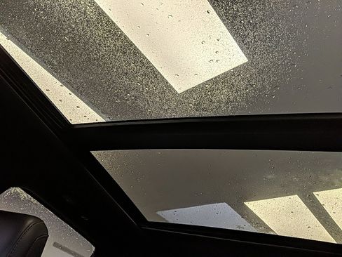 Used 2021 Ford F150 Lariat image 31