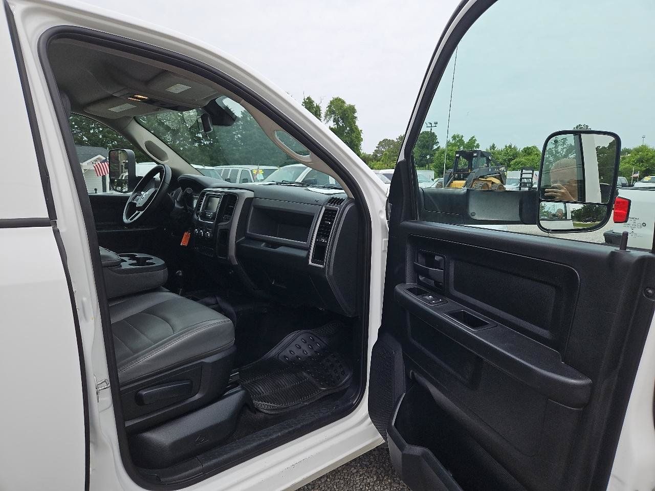 Used 2016 RAM 3500 Tradesman AWD/4WD image 24