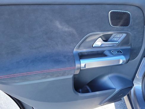 New 2025 Mercedes-Benz GLB 35 AMG 4MATIC image 10