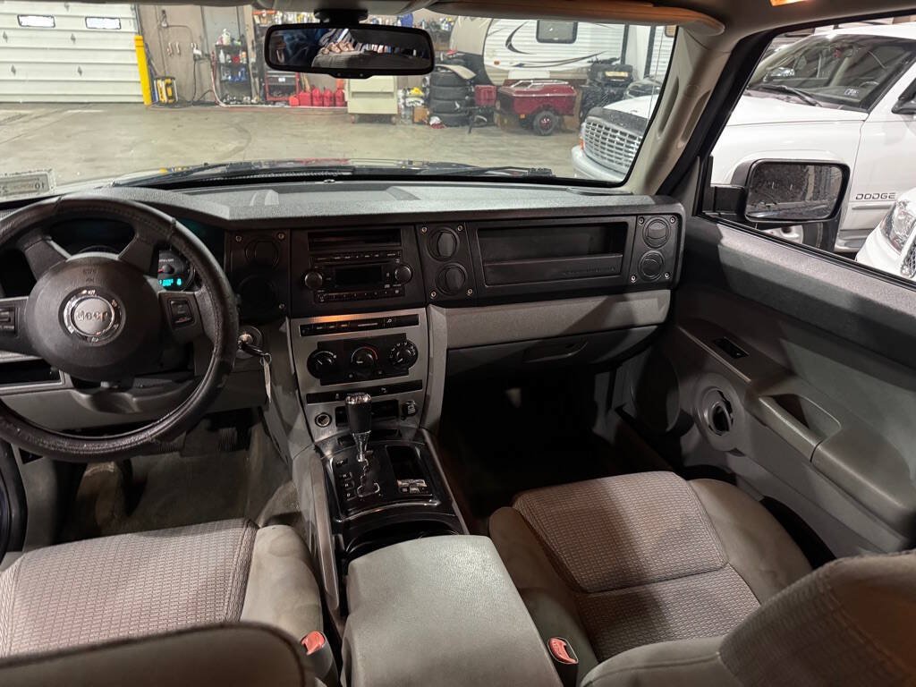 Used 2006 Jeep Commander 4WD image 10