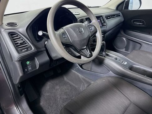 Used 2017 Honda HR-V LX image 10