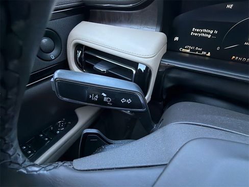 Used 2021 Lincoln Nautilus Reserve w/ Equipment Group 201A image 43