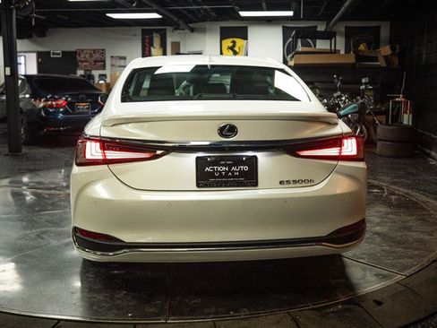 Used 2023 Lexus ES 300h w/ Premium Package FWD image 6