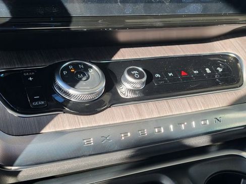 New 2025 Ford Expedition Max Platinum w/ Platinum Ultimate Package image 21