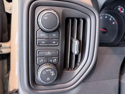 Used 2023 Chevrolet Silverado 1500 Custom Trail Boss w/ LPO, Dark Essentials Package AWD/4WD image 38