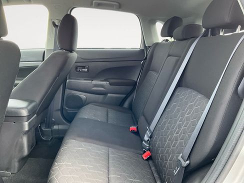 Used 2025 Mitsubishi Outlander Sport ES AWD/4WD image 17
