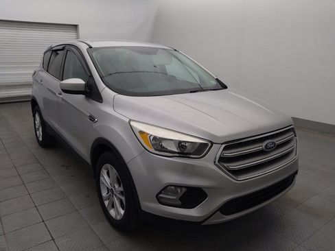 Used 2017 Ford Escape SE image 13
