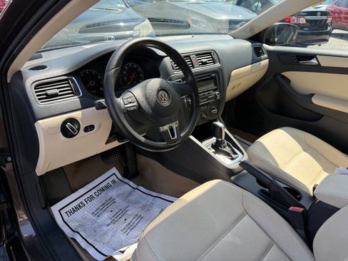 Used 2011 Volkswagen Jetta SE image 14