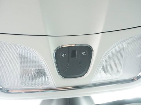 Certified 2019 Jeep Cherokee Limited w/ Trailer Tow Group image 38