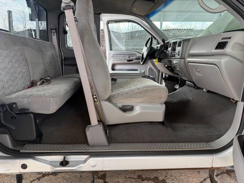 Used 2000 Ford F350 XLT image 28