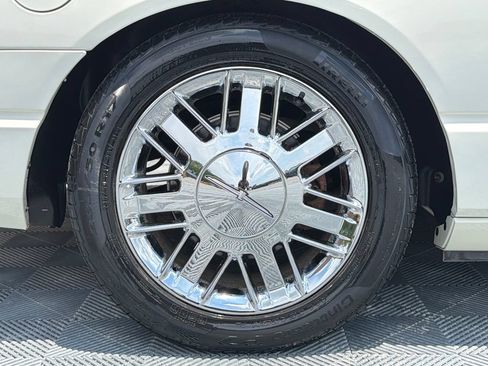 Used 2002 Ford Thunderbird RWD image 16