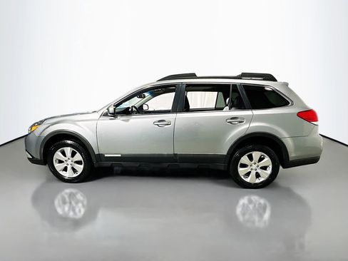 Used 2011 Subaru Outback 3.6R Limited image 5