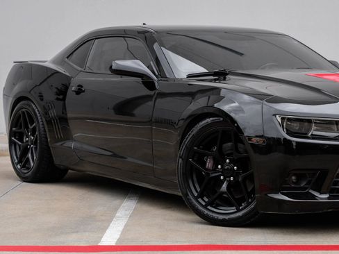 Used 2014 Chevrolet Camaro SS w/ RS Package image 3