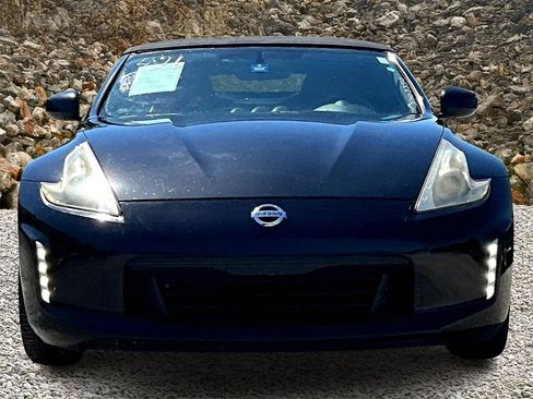 Used 2014 Nissan 370Z Touring w/ Sport Package image 3