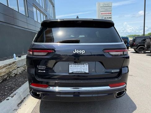 Used 2024 Jeep Grand Cherokee L Overland w/ Luxury Tech Group IV AWD/4WD image 4