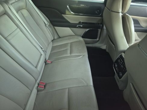Used 2018 Lincoln Continental Reserve AWD/4WD image 25