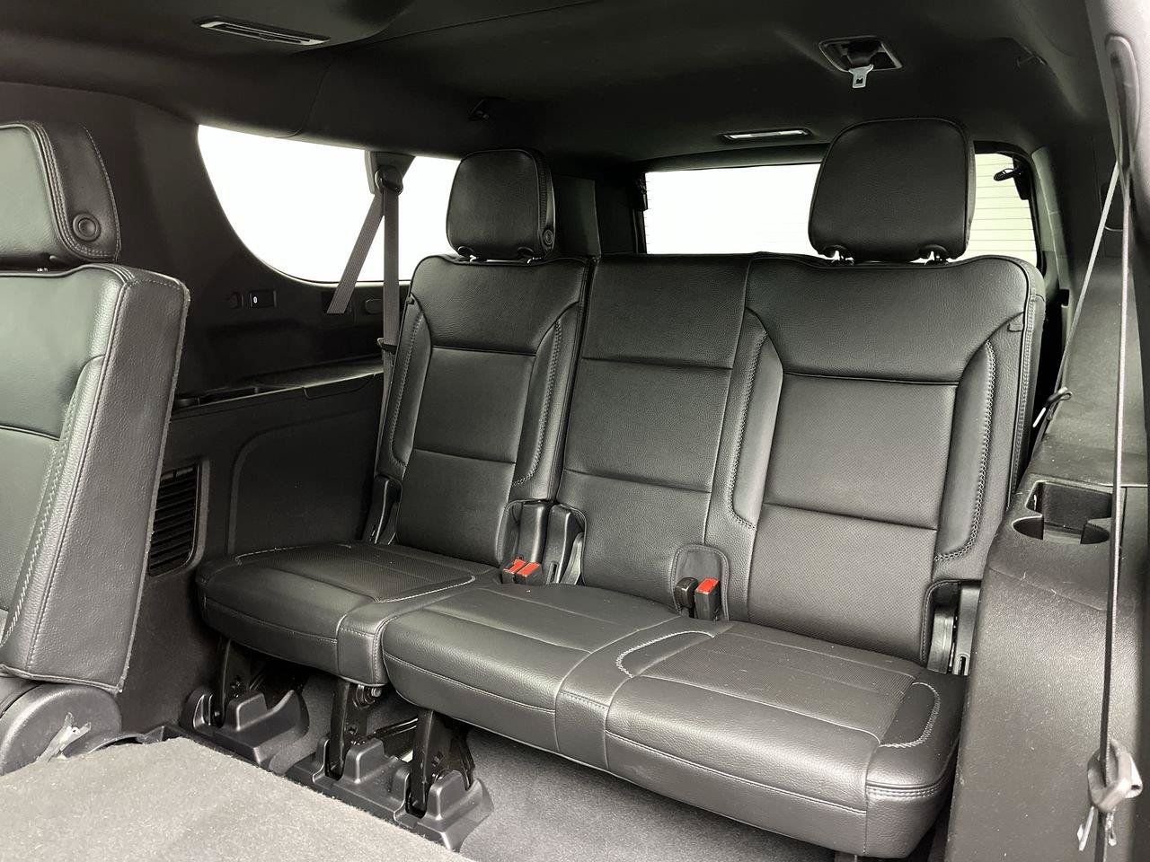 Used 2023 GMC Yukon XL Denali AWD/4WD image 14