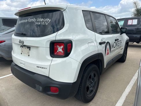 Used 2020 Jeep Renegade Sport w/ UConnect 7.0 Group FWD image 7