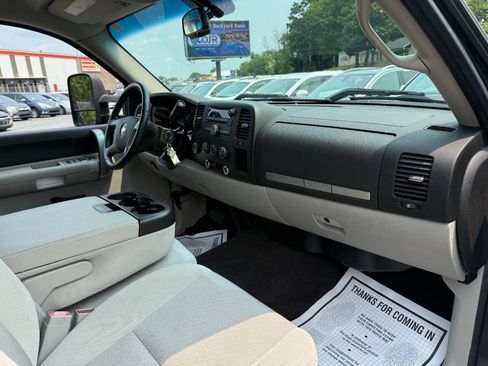 Used 2009 Chevrolet Silverado 2500 LT AWD/4WD image 34