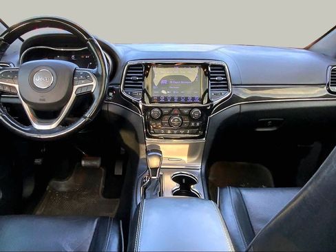 Used 2020 Jeep Grand Cherokee Overland AWD/4WD image 16