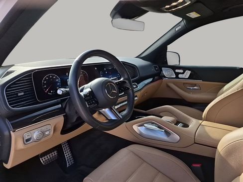 Used 2024 Mercedes-Benz GLS 450 4MATIC image 29